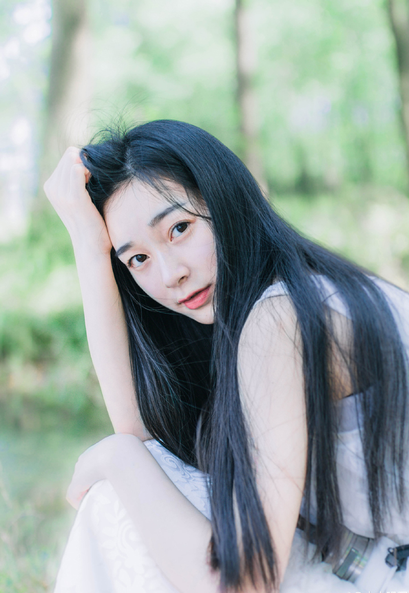 无论你怎么与他人控制距离，你依然会失去控制，因为这个世界上总有人能让你乖乖交心和伤心——韩寒《告白和告别》